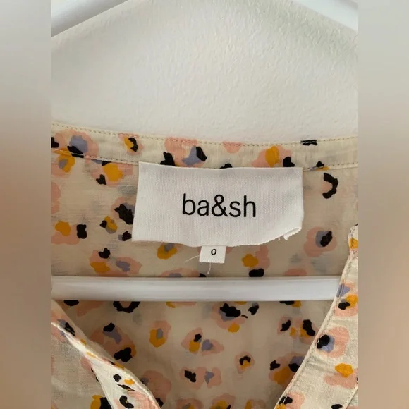 ba&sh Cream Ruffle Blouse with abstract Print - Picture 3 of 8